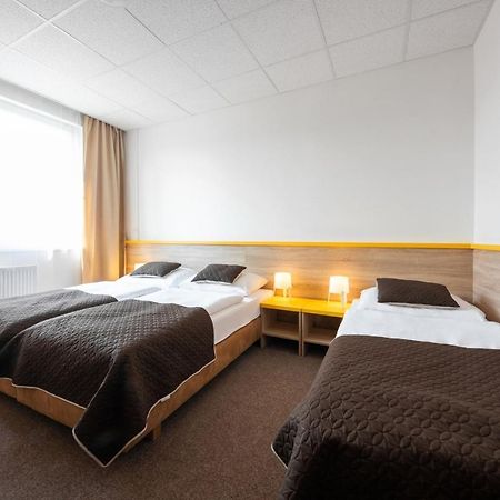 City Hostel Brno Modrice Bagian luar foto