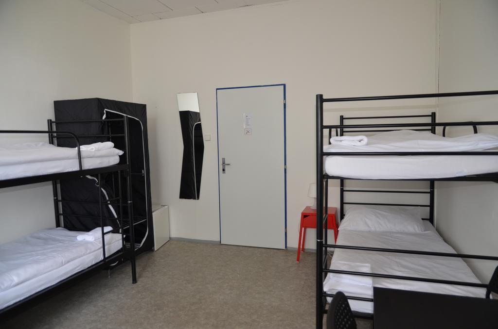 City Hostel Brno Modrice Bagian luar foto