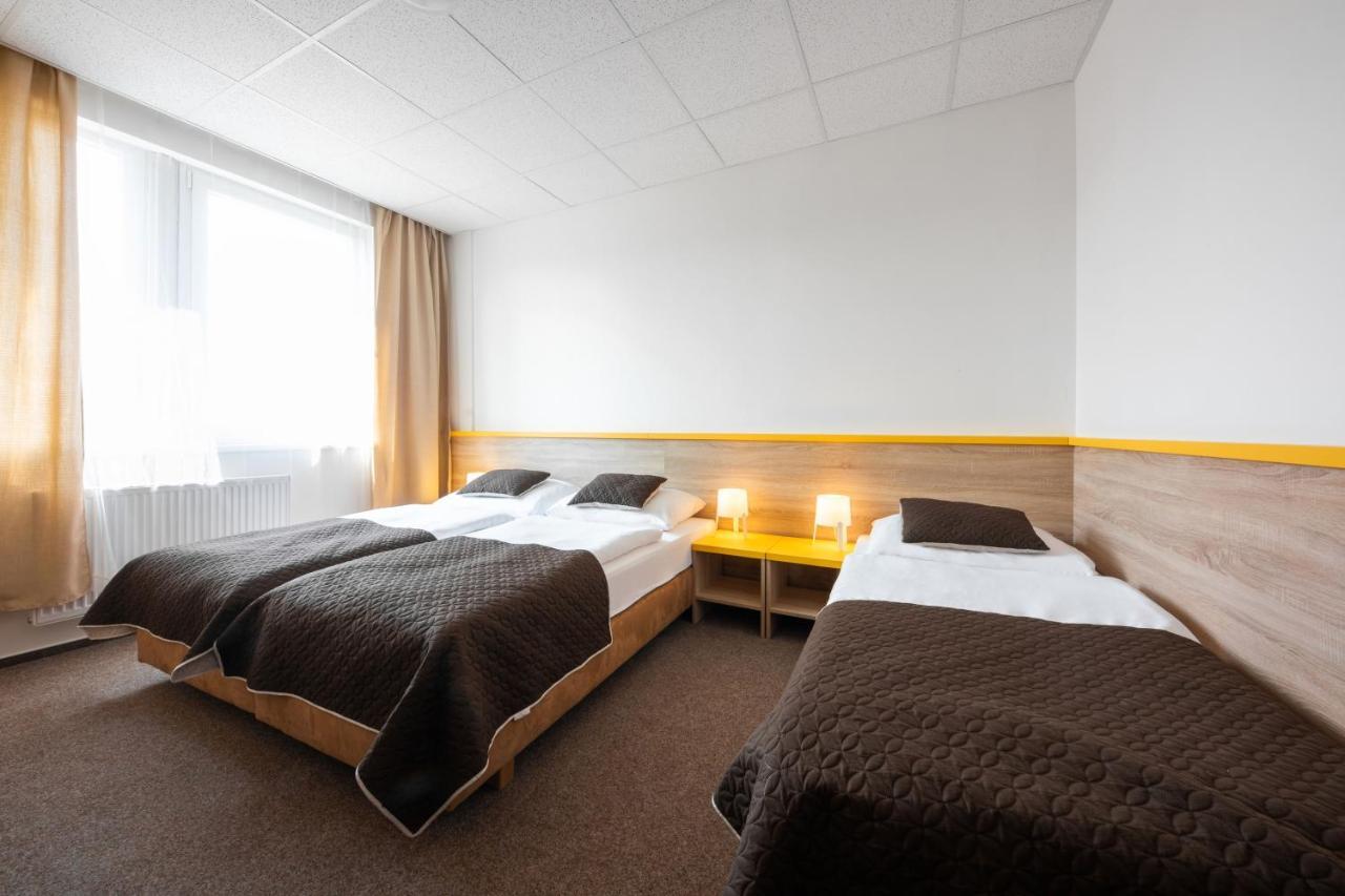 City Hostel Brno Modrice Bagian luar foto